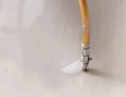渝北瓷砖空鼓维修公司专业解答在瓷砖铺贴过程中，如果使用的砂料过粗（如全部使用了粗砂），可能会导致以下问题
